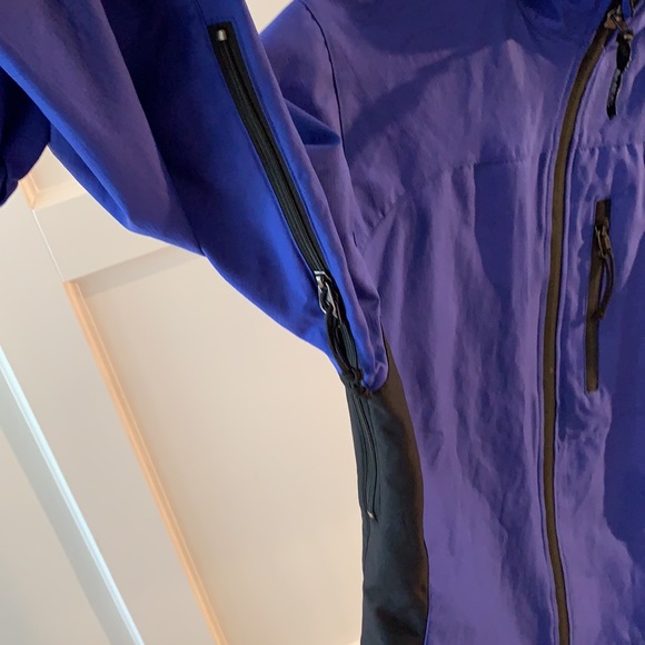 MEC Water Resistant Jacket Size M - Picture 7 of 8